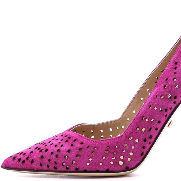 Diane Von Furstenberg Bonnie Suede Pumps - Picture 12 of 12